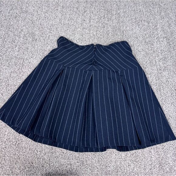 💚SALE💚 Vintage Y2K Black Pinstripe Mini Skirt - Picture 3 of 7